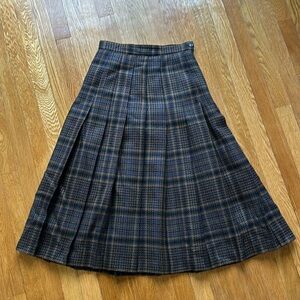 Planet 100% Wool pleated midi skirt. Size “12” (waist 26/27)